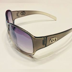Women’s stylish sunglasses!  (New)